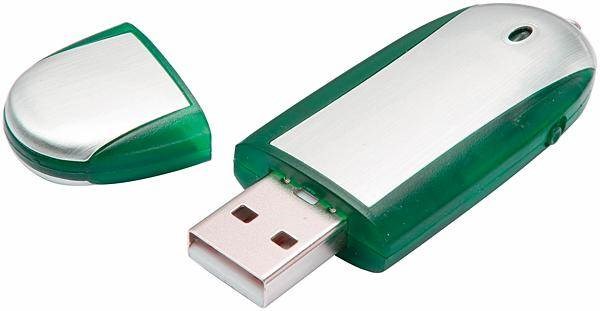 Obrázky: Memory stříbrno-zelený USB flash disk, krytka, 4GB