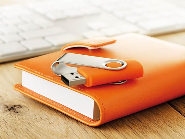 Obrázky: Twister Techmate oranžovo-stříbrný USB disk 8GB, Obrázek 3