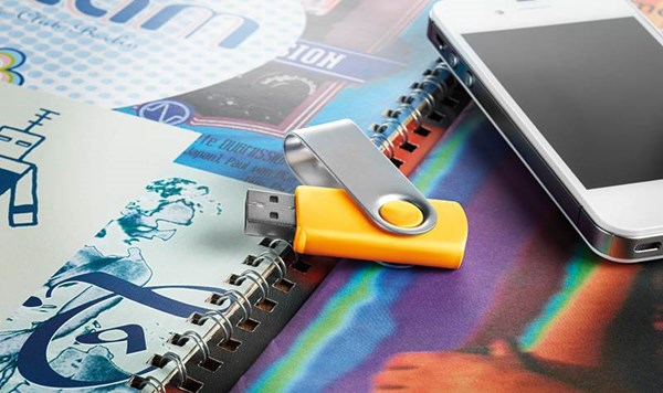 Obrázky: Twister Techmate žluto-stříbrný USB disk 8GB, Obrázek 5