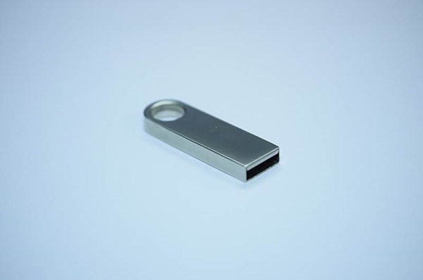 Obrázky: Compact hliníkový USB flash disk s očkem 4GB, Obrázek 2