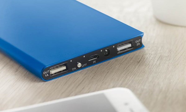 Obrázky: Modrá Power banka Poweflat 8000 mAh, Obrázek 3