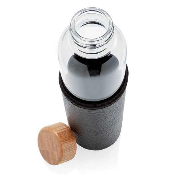 Obrázky: Skleněná láhev ve vzorovaném PU obalu, 550ml, černá, Obrázek 4