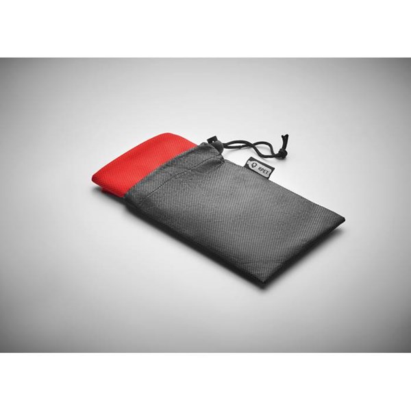 Obrázky: Červený RPET ručník v černém pouzdru, Obrázek 5