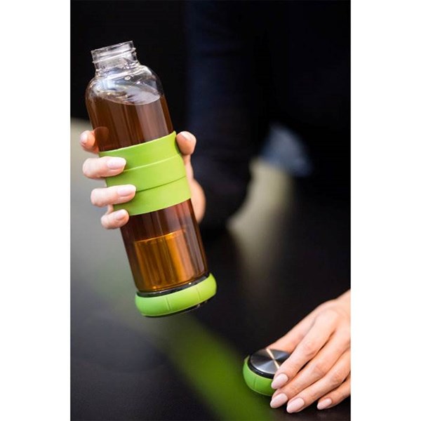 Obrázky: Skleněná láhev s infuzérem na čaj 550 ml, zelená, Obrázek 5