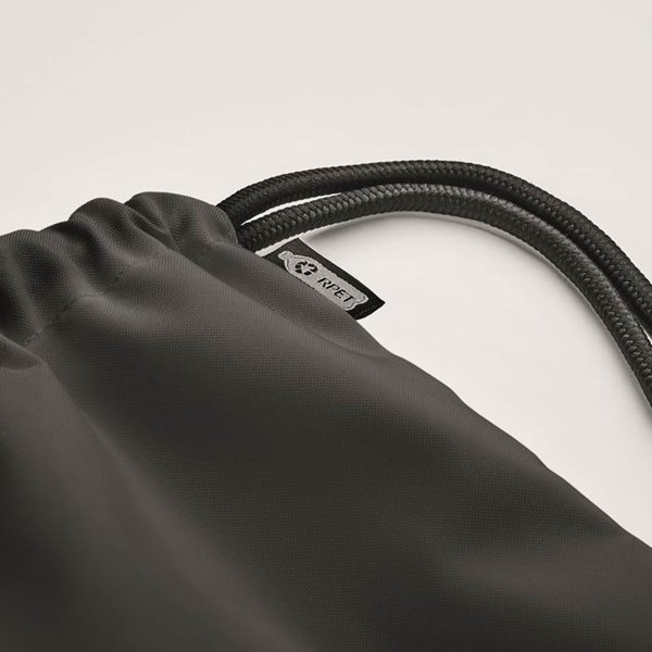 Obrázky: Velký černý stahovací batoh 300D RPET, Obrázek 4
