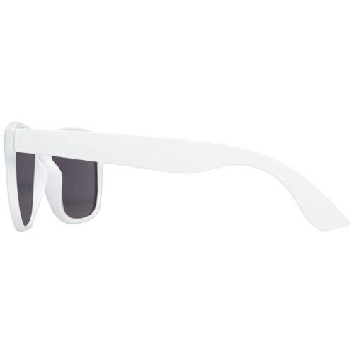 Obrázky: Bílé sluneční brýle z oceánského plastu, Obrázek 4