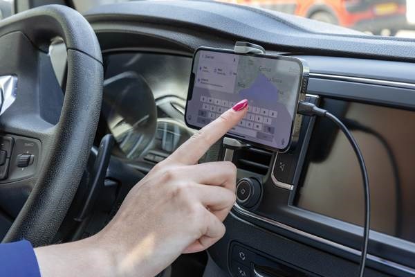 Obrázky: Černý držák na telefon do auta 360° z rec. plastu, Obrázek 7