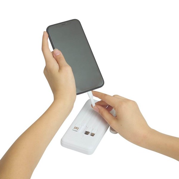 Obrázky: Bílá powerbanka 10 000 mAh s kabely a displejem, Obrázek 8