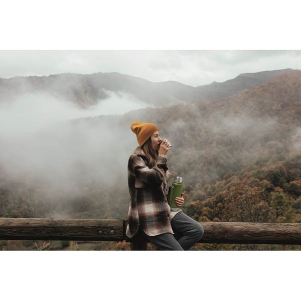 Obrázky: Dvoustěnná láhev 1L z recyklované oceli, zelená, Obrázek 3