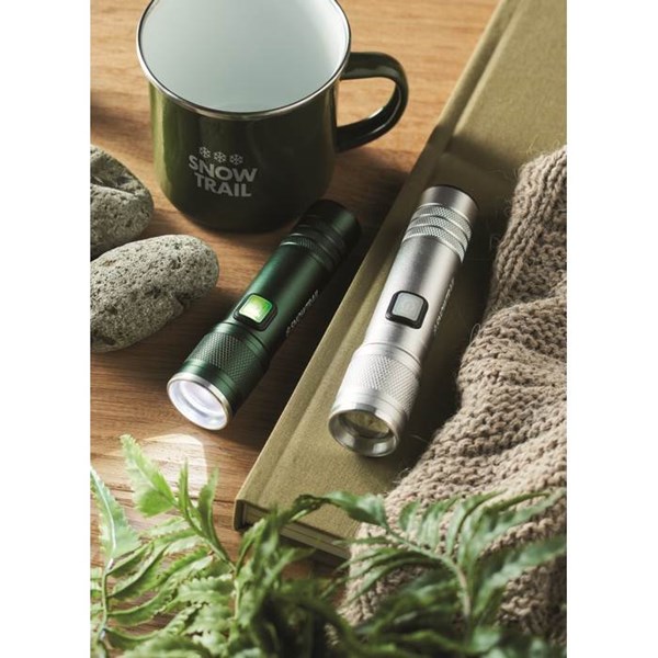 Obrázky: Dobíjecí COB svítilna z recykl. hliníku, stříbrná, Obrázek 7