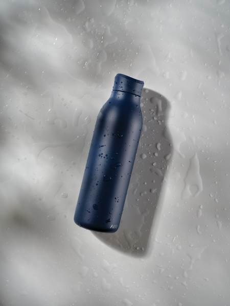 Obrázky: Modrá láhev na vodu 600ml z recykl. nerez oceli, Obrázek 12