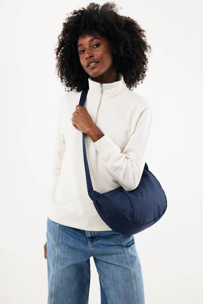 Obrázky: Crossbody XL půlměsíc z RPET AWARE , nám. modrá, Obrázek 6