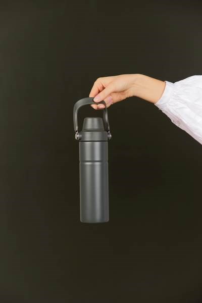 Obrázky: Termoska s držadlem 600 ml z recykl. oceli, zelená, Obrázek 10