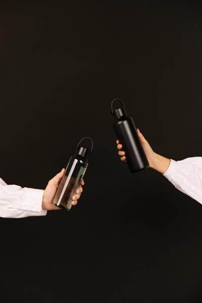 Obrázky: Transparentní černá láhev na vodu z RPET 550 ml, Obrázek 8