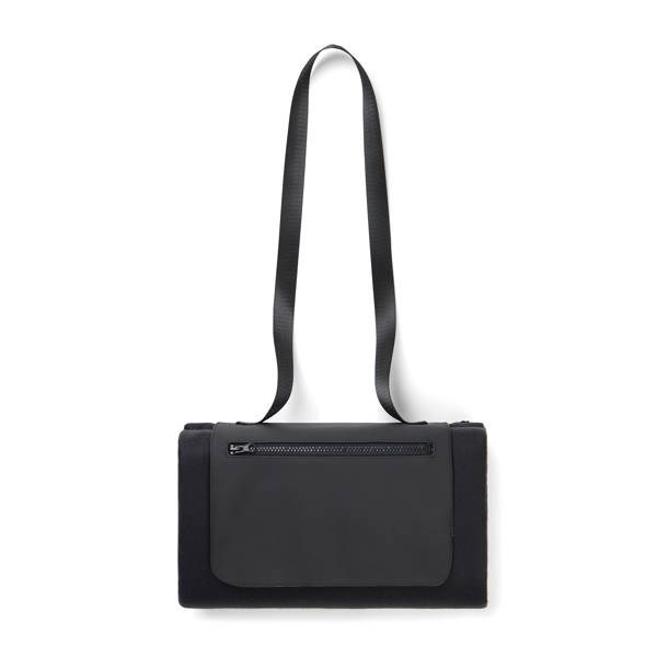 Obrázky: Černá pikniková deka s dlouhým popruhem