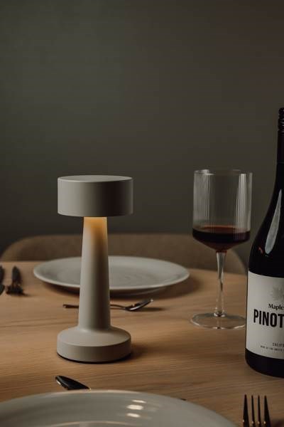 Obrázky: Šedá stolní lampa VINGA Maris z RCS recykl. ABS, Obrázek 6