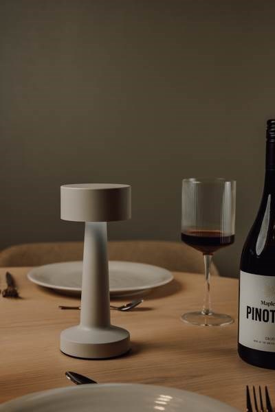 Obrázky: Šedá stolní lampa VINGA Maris z RCS recykl. ABS, Obrázek 7