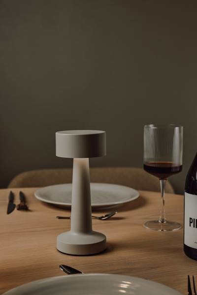 Obrázky: Šedá stolní lampa VINGA Maris z RCS recykl. ABS, Obrázek 8