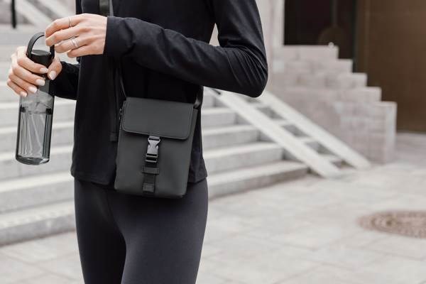 Obrázky: Praktická taška VINGA Baltimore z RCS, černá, Obrázek 7