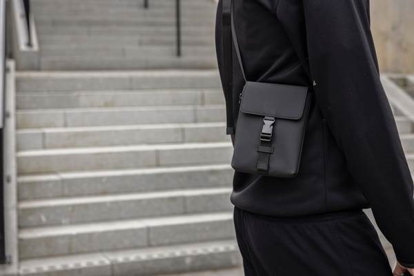 Obrázky: Praktická taška VINGA Baltimore z RCS, černá, Obrázek 9