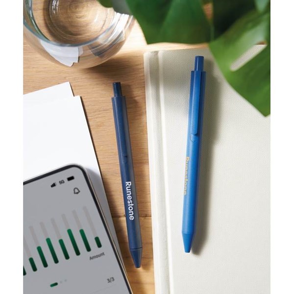 Obrázky: Královsky modré pero ze slámy a plastu, Obrázek 7