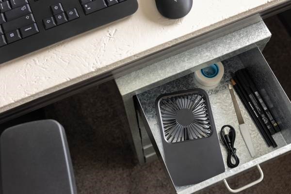 Obrázky: Stolní dobíjecí větráček z recyklovaného RCS, černá, Obrázek 7