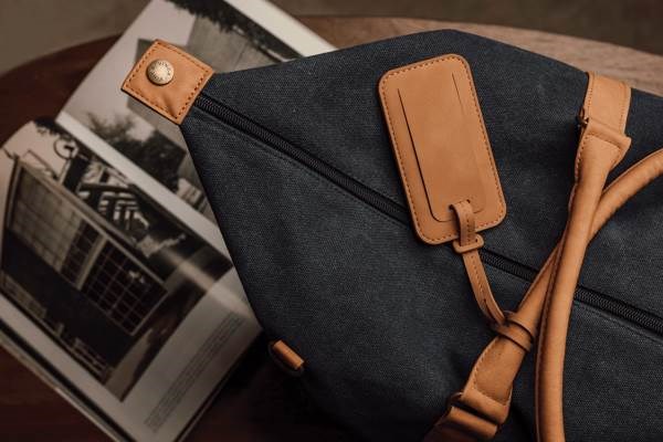 Obrázky: Visačka na zavazadla VINGA z RCS, hnědá, Obrázek 5